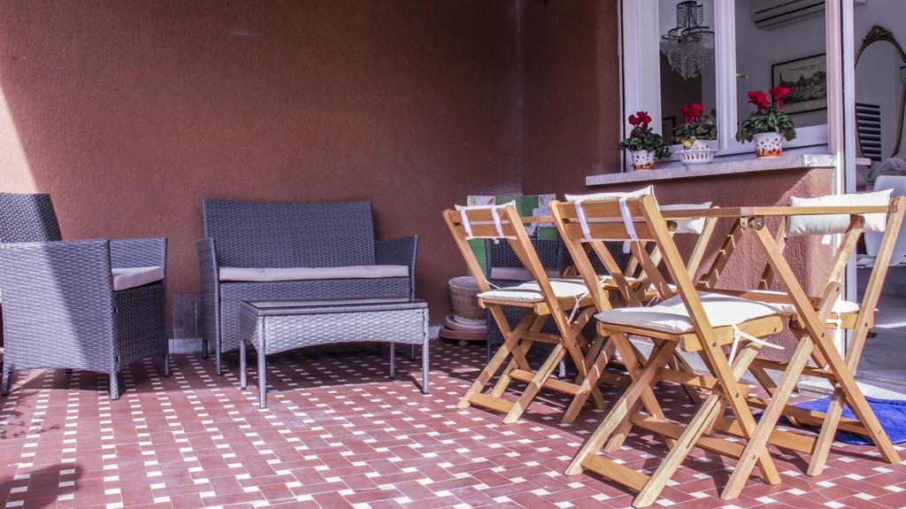Bed and breakfast Domus Raffaello 3*